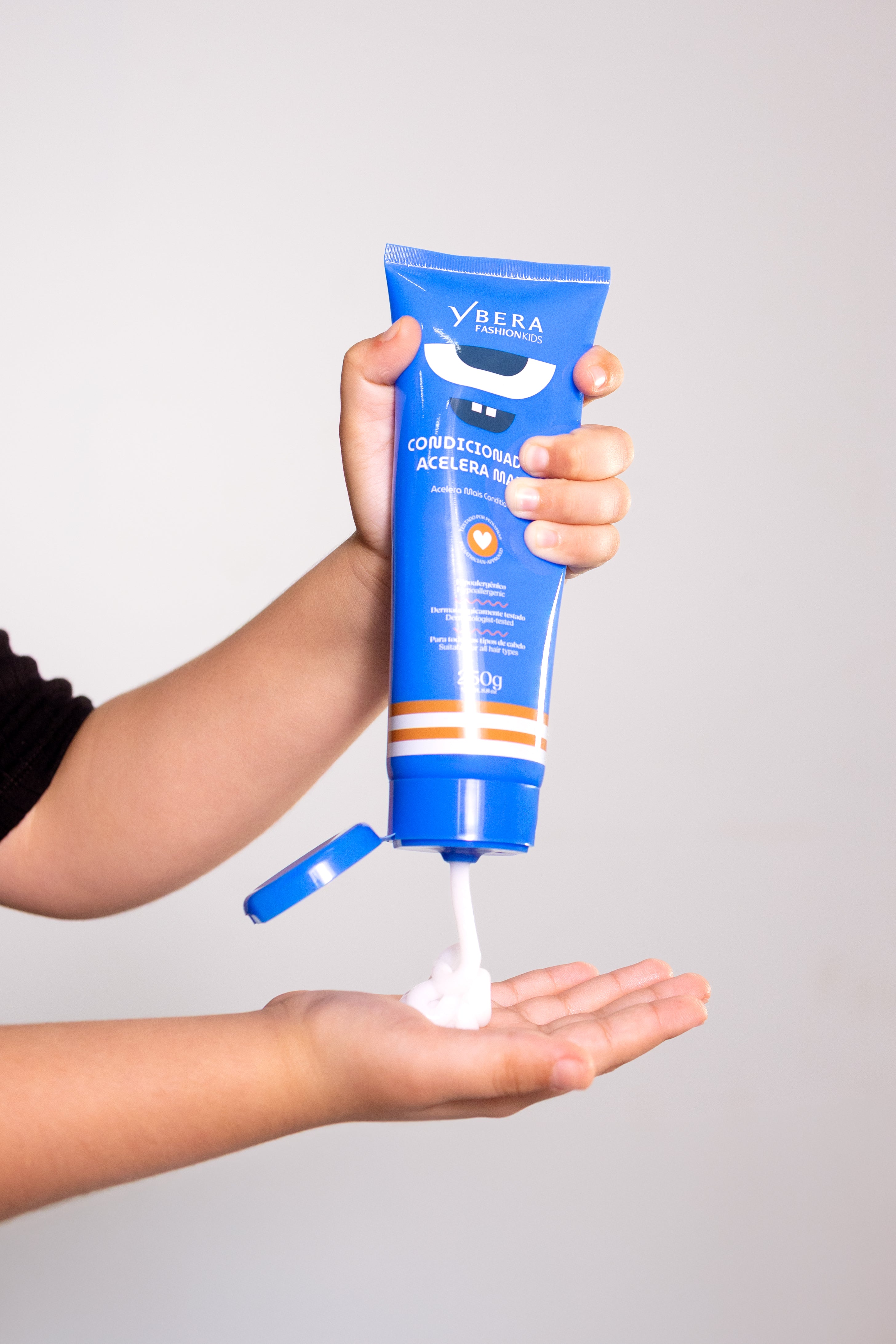 Cronograma Niño Fashion Kids Lata - Sh 300ml + Acondicionador 250g + Crema de Peinar Fijadora 200g
